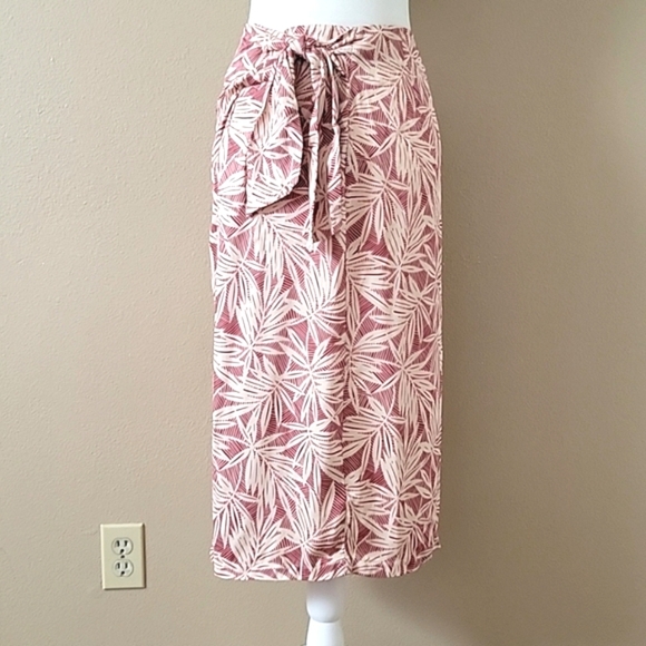 By Anthropologie Palm Leaf Printed Mini Wrap Skirt - Size 00 - Picture 6 of 10